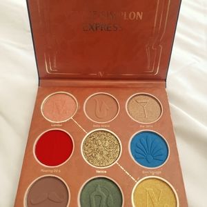 Nomad eyeshadow palette